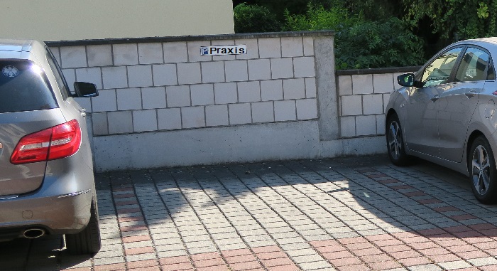 Parkplatz im Hof Parkplatz im Hof